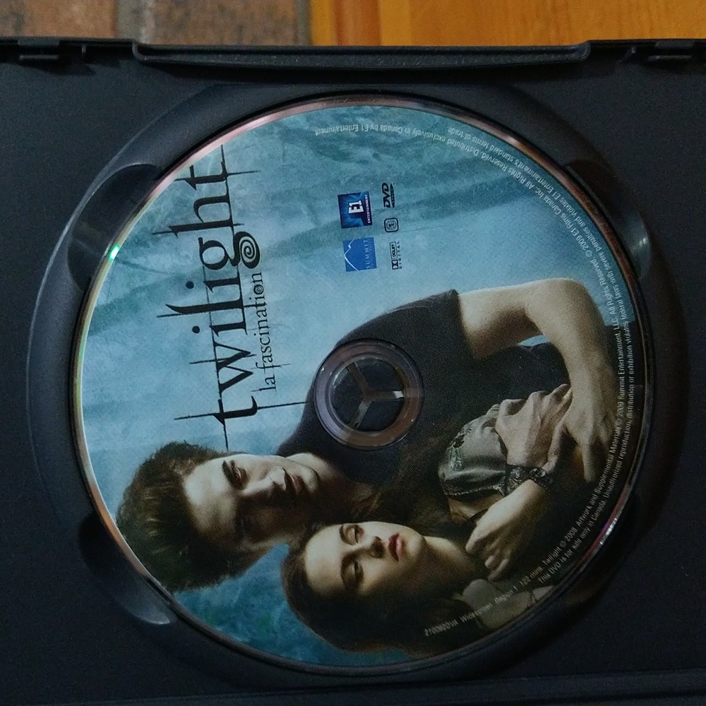🧛♀️✨ Twilight DVD — Romance/Fantasy Favorite ✨🧛♂️ - Picture 5 of 6